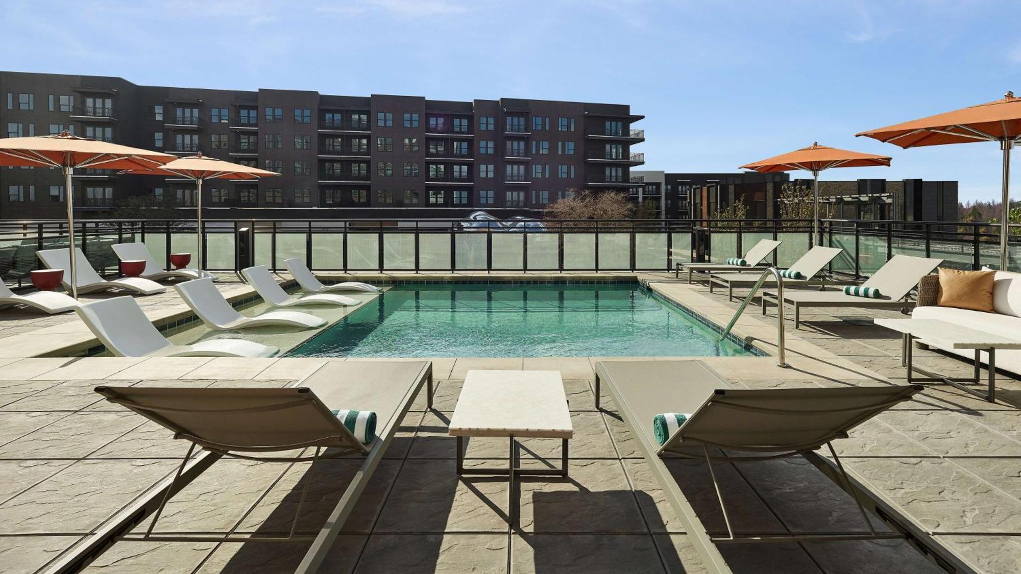 Lively Hotel On Oak Oklahoma City, Tapestry By Hilton Экстерьер фото